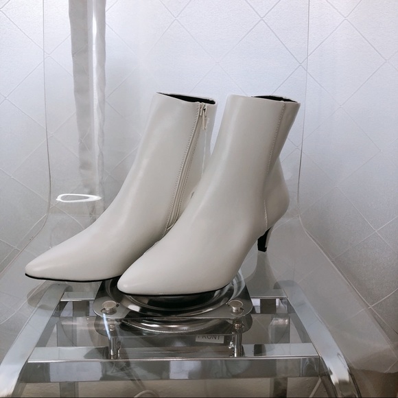 Lulus Shoes - White leather ankle heel booties